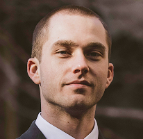 Portret van Thomas Whitfield, expert in de markt en analist in cryptohandel